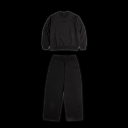 CORE CREWNECK AND PANTS SET
