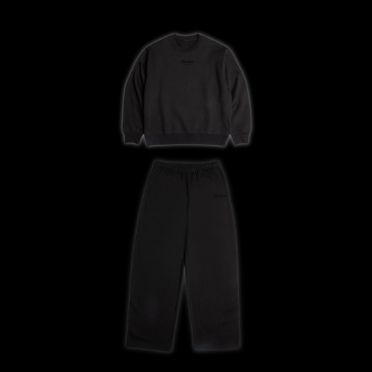 CORE CREWNECK AND PANTS SET